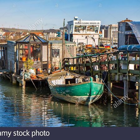 Riverside Townhouse, Only 20 Minutes From Brighton And Worthing Шорем-бай-Си Экстерьер фото